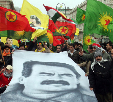 Kurden demonstrieren für die Freilassung des Ex-PKK Vorsitzenden...