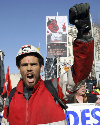 Marseille, 29. Januar 2009: Stahlarbeiter des ArcelorMittal-Konz