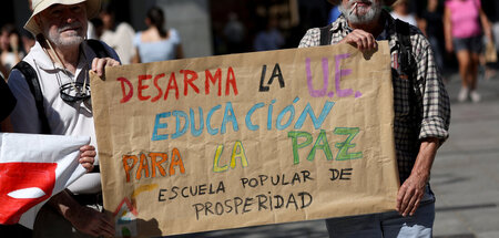 Informell, aber nicht unbemerkt: Protest gegen ein Ministertreff...