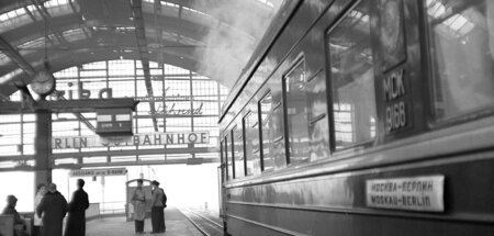 Immer wieder wurde am Berliner Ostbahnhof abgerissen, angebaut u...