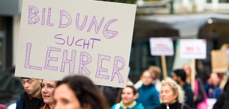 Eltern und Kinder demonstrieren gegen Lehrermangel (Düsseldorf, ...