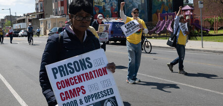 »Gefängnisse sind Konzentrationslager für Arme und Unterdrückte«...