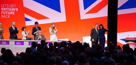 Bühne mit Rednern: Labour-Politiker auf ihrem Parteitag (9.10.20...