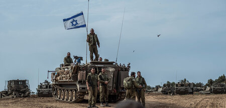 Israelische Soldaten in der Nähe der Grenze zwischen Israel und ...