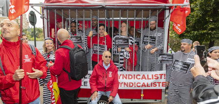 Demonstrationsrecht unter Auflagen: Protest gegen das Antikrawal...