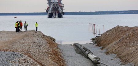 »Überwiegend aus EU-Mitteln finanziert«: Verlegung der Pipeline ... »Überwiegend aus EU-Mitteln finanziert«: Verlegung der Pipeline ...