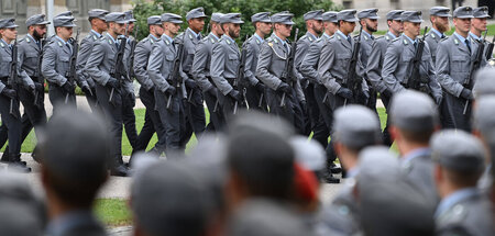 »Feierliches Gelöbnis« von Gebirgsjägern im Hofgarten der Münchn...