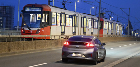 Vor allem um Großstädte steigt die Pendeldistanz