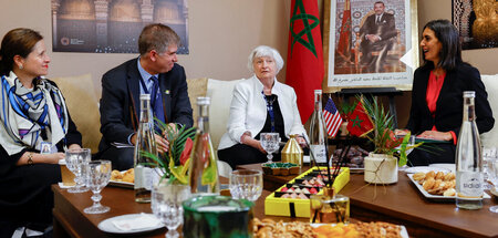 US-Finanzministerin Janet Yellen (3. v. l.) mit Amtskollegin Nad...
