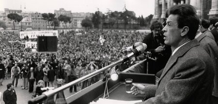 Enrico Berlinguer bei einer Rede in Mailand (9.5.1972)
