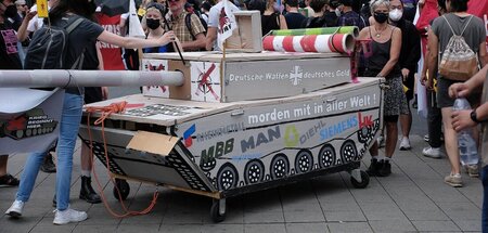 Protestaktion von »Rheinmetall entwaffnen« im September 2022 in ...