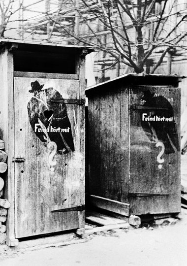 Das Volk kann das Maul doch nicht ganz halten (Klohäuschen 1942)
