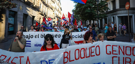 Unterstützer Kubas hören nicht auf, ein Ende der Blockade zu for...