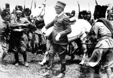 Marschall Rudolfo Graziani nach der Eroberung in Libyen (1931)