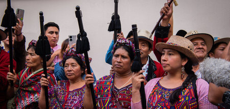 Anhaltende Blockaden: Indige fordern Neuordnung (Guatemala-Stadt...