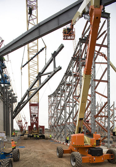 Mit Dumpinglöhnen für Olympia: Auf der größten britischen Bauste...