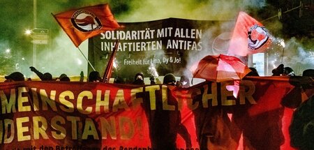 Solidaritätsdemo für die Betroffenen des Rondenbarg-Prozesses (D... Solidaritätsdemo für die Betroffenen des Rondenbarg-Prozesses (D...