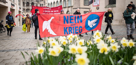 Bleibt notwendig: Ostermarsch durch München (8.4.2023) Bleibt notwendig: Ostermarsch durch München (8.4.2023)