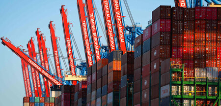 Containerumschlag_am_79870350.jpg
