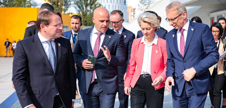 Besuch im BRD-Hinterhof: EU-Kommissionspräsidentin Ursula von de...