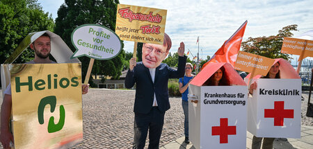 »Immer noch unterfinanziert«: Proteste gegen Lauterbachs »Kranke...