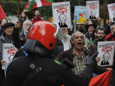 Baskische Proteste gegen Parteienverbot in Barakaldo 2008: »Demo... Baskische Proteste gegen Parteienverbot in Barakaldo 2008: »Demo...
