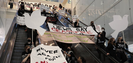 »Nicht in unserem Namen«: Protest gegen den jüngsten Nahostkrieg...