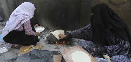 Brotbacken im Land des Hungers (Rafah, 16.11.2023)