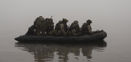 Ukrainische Marineinfanteristen auf dem Dnipro (14.10.2023)