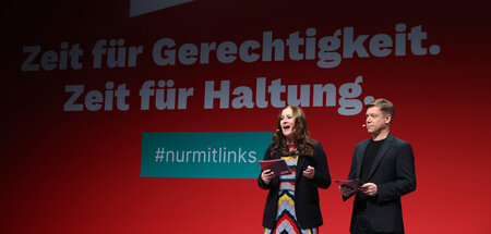 Janine Wissler und Martin Schirdewan bei der Eröffnung des Bunde...