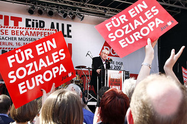 Seit’ an Seit’ systemkonform – DGB-Chef Sommer und SPD-Nachwuchs...