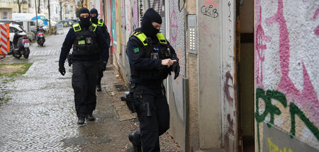 Hausbesuch vom SEK: Razzia bei angeblichen Hamas- und Samidoun-A... Hausbesuch vom SEK: Razzia bei angeblichen Hamas- und Samidoun-A...