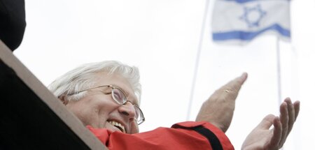 Blüten deutscher »Wiedergutmachung«: Frank-Walter Steinmeier, hi... Blüten deutscher »Wiedergutmachung«: Frank-Walter Steinmeier, hi...