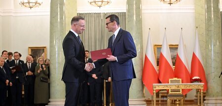 Können nicht voneinander lassen: Präsident Duda vereidigt am Mon...