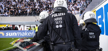 Fanzine Streife in Paderborn mit Handlungsanleitung: Topstory »I...