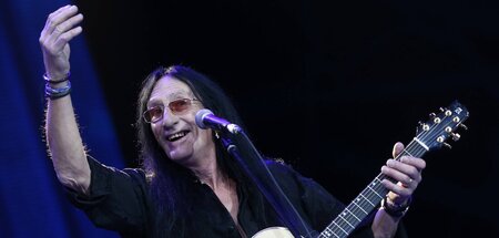 Nein, leider nicht Ozzy Osbourne. Es ist bloß Ken Hensley von Ur...