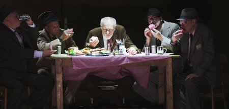 Dreck am Stecken: Alte Kameraden (Ensemblefoto)