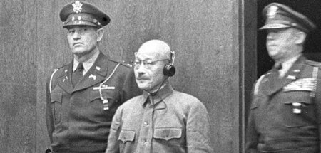 Im Mittelpunkt der Anklage: General Tojo Hideki, zwischen 1941 u...