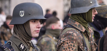 Huldigen Wehrmachtssoldaten und Nazikollaborateuren: Teilnehmer ... Huldigen Wehrmachtssoldaten und Nazikollaborateuren: Teilnehmer ...