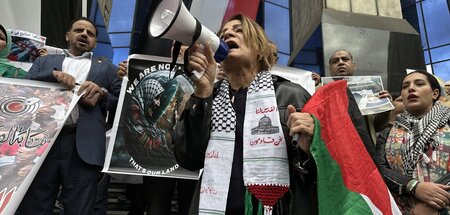 Protest in Solidarität mit Gaza vor Gebäude der Journalistengewe...