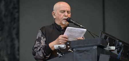 Hart an der Grenze zur Peinlichkeit: Peter Gabriel (München, 28.... Hart an der Grenze zur Peinlichkeit: Peter Gabriel (München, 28....
