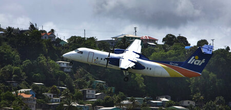 Auf dem Weg: Flugzeug am Argyle International Airport in St. Vin