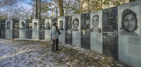 Das Denkmal für die von den Nazis ermordeten Sinti und Roma Euro...