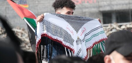 Teilnehmer einer Kundgebung in Kassel im Mai 2021