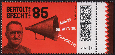 Was hätte Brecht dazu gesagt? Eine Briefmarke zum 125. Geburtsta...