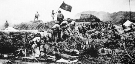 Triumph gegen die alte Kolonialmacht. Viet Minh nach der siegrei...