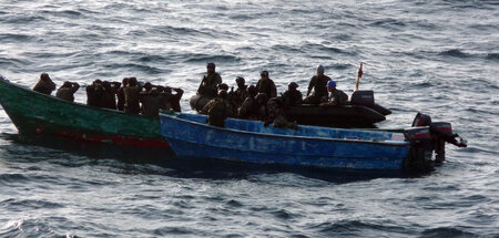 Festnahme mutmaßlicher Piraten durch französische Marinesoldaten