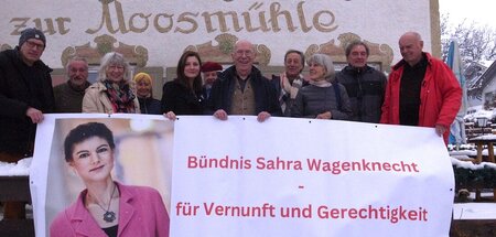 Rolf Walther (in der Mitte) und die neue BSW-Ortsgruppe (Huglfin...