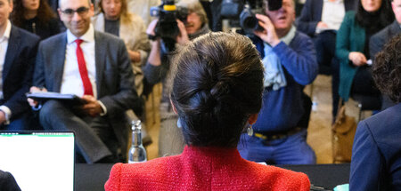 Sahra Wagenknecht am Montag beim BSW-Gründungstreffen in einem B...