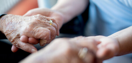 Die jüngeren Hände gehören mit großer Wahrscheinlichkeit einer F...